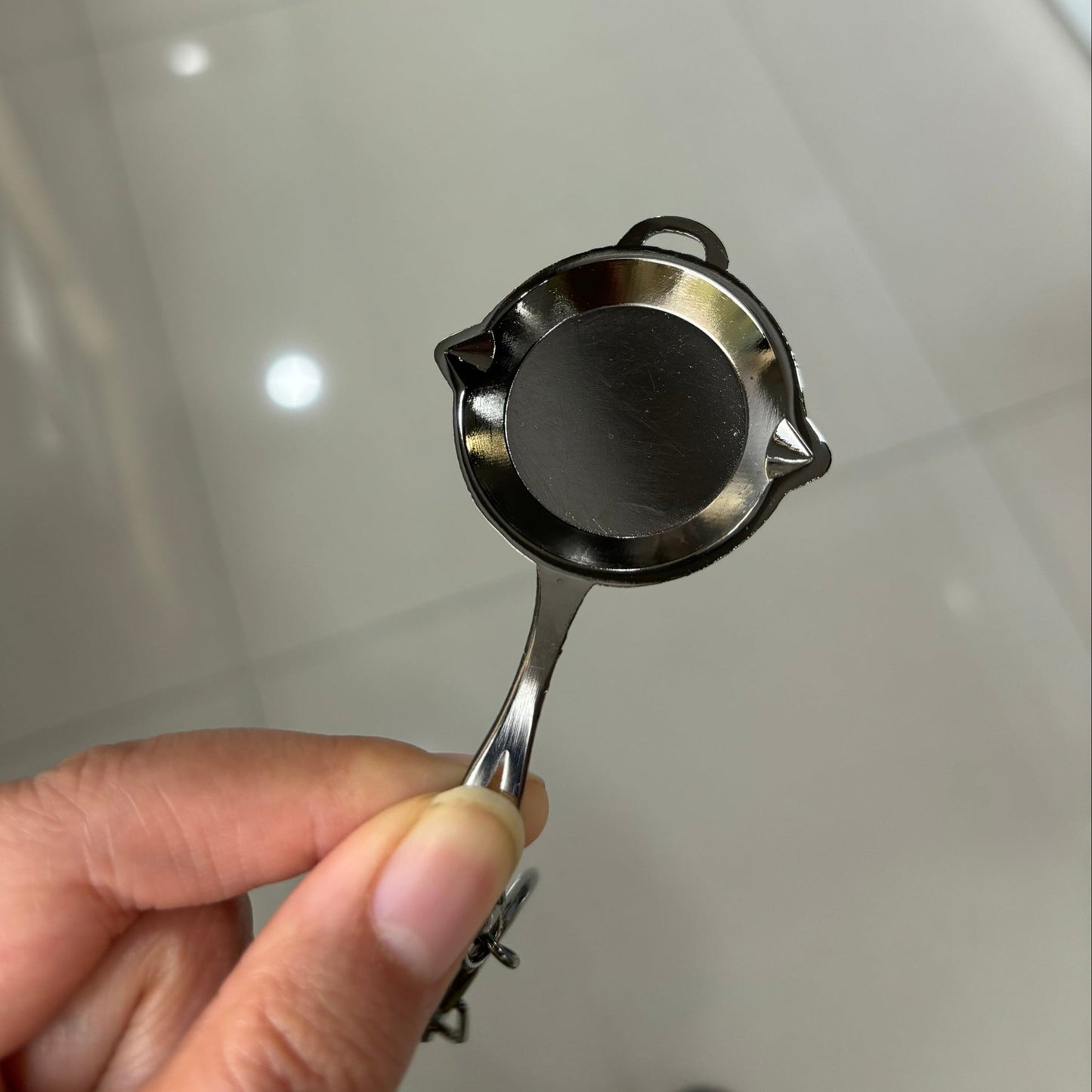 Frying Pan Keychain - The Wandering Inn Store - pirateaba