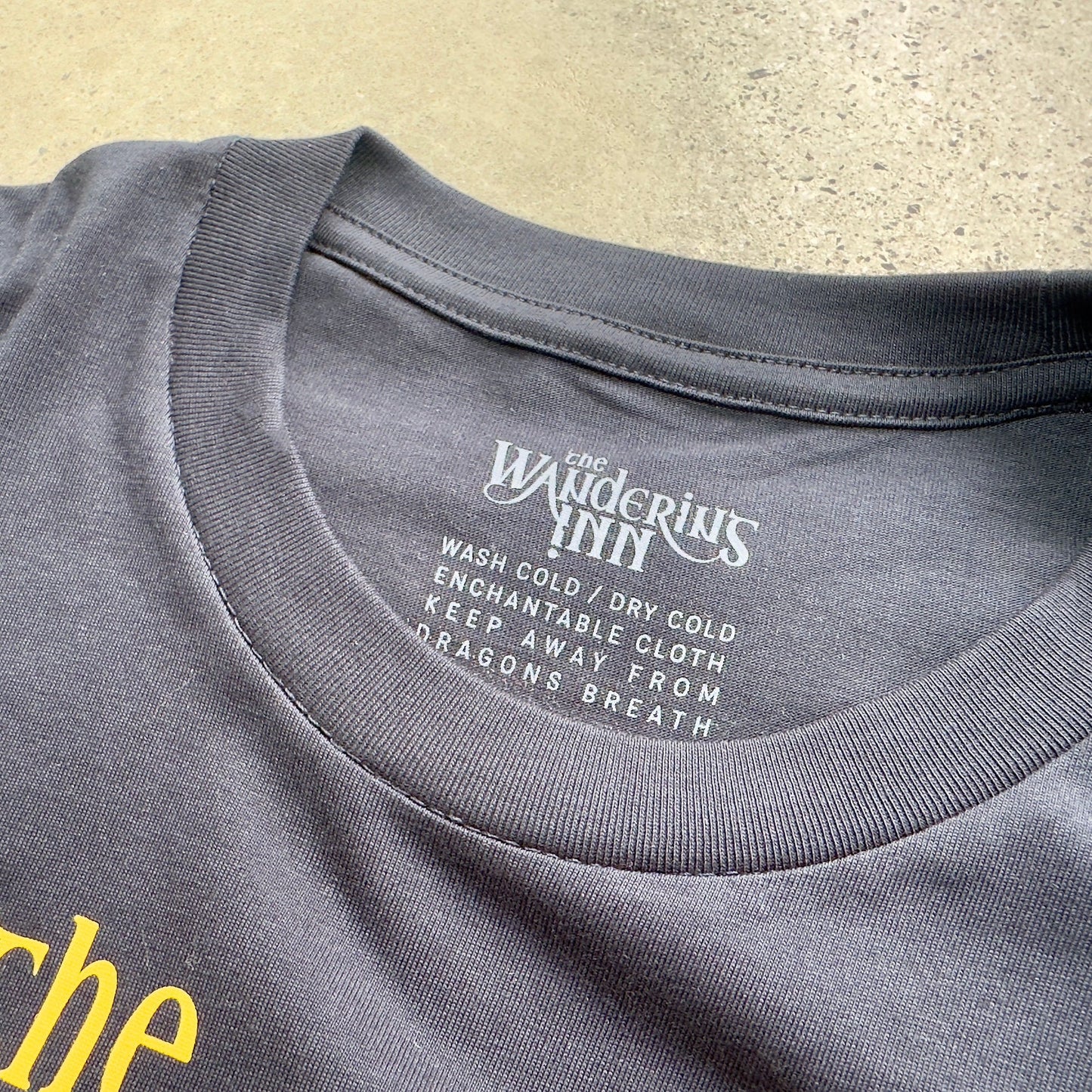 The Wandering Inn Sucks T-shirt - The Wandering Inn Store - pirateaba