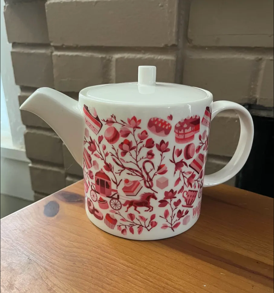 Lady Magnolia Teapot