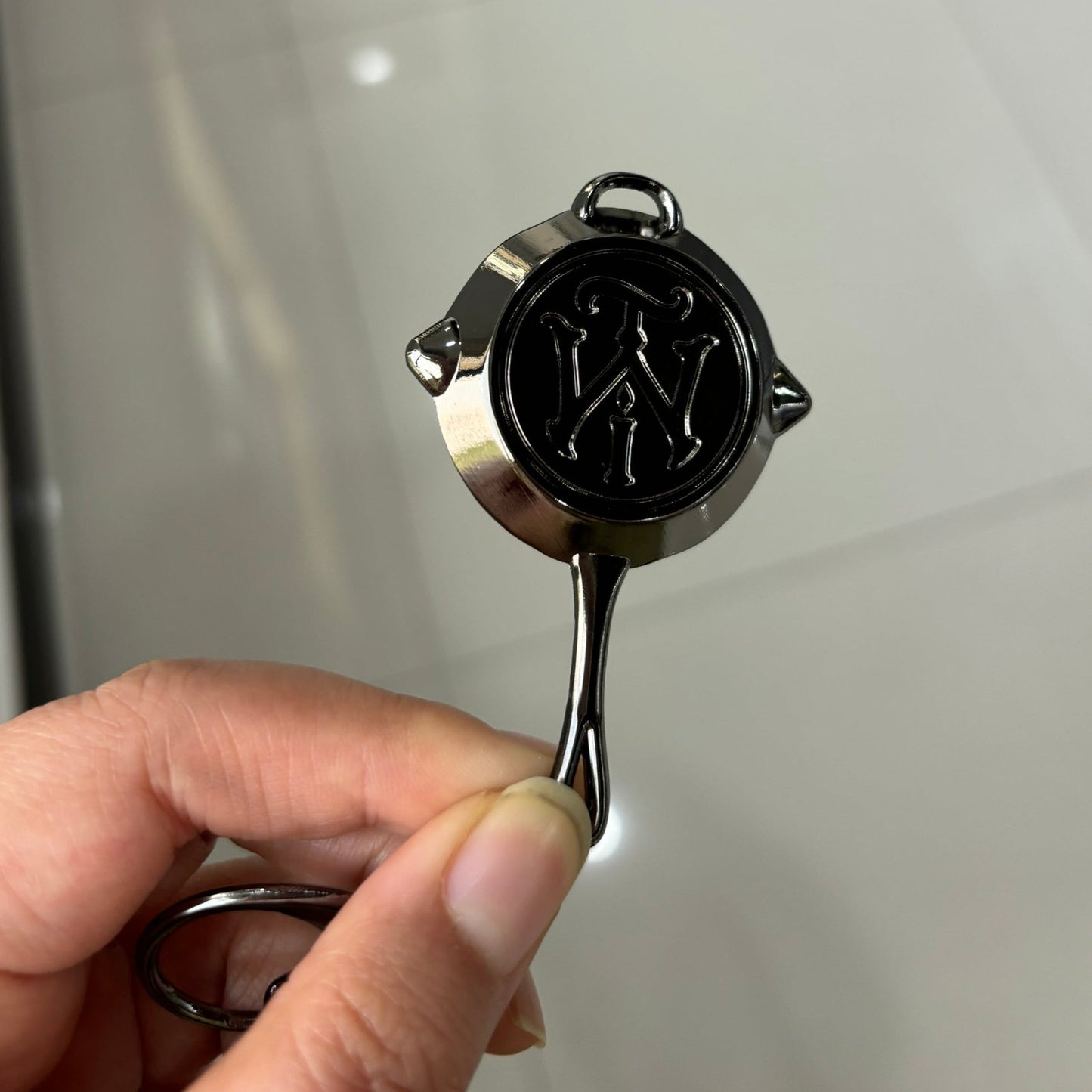 Frying Pan Keychain - The Wandering Inn Store - pirateaba