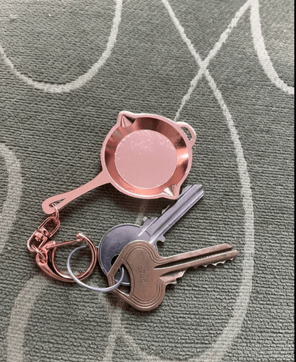 Frying Pan Keychain - The Wandering Inn Store - pirateaba